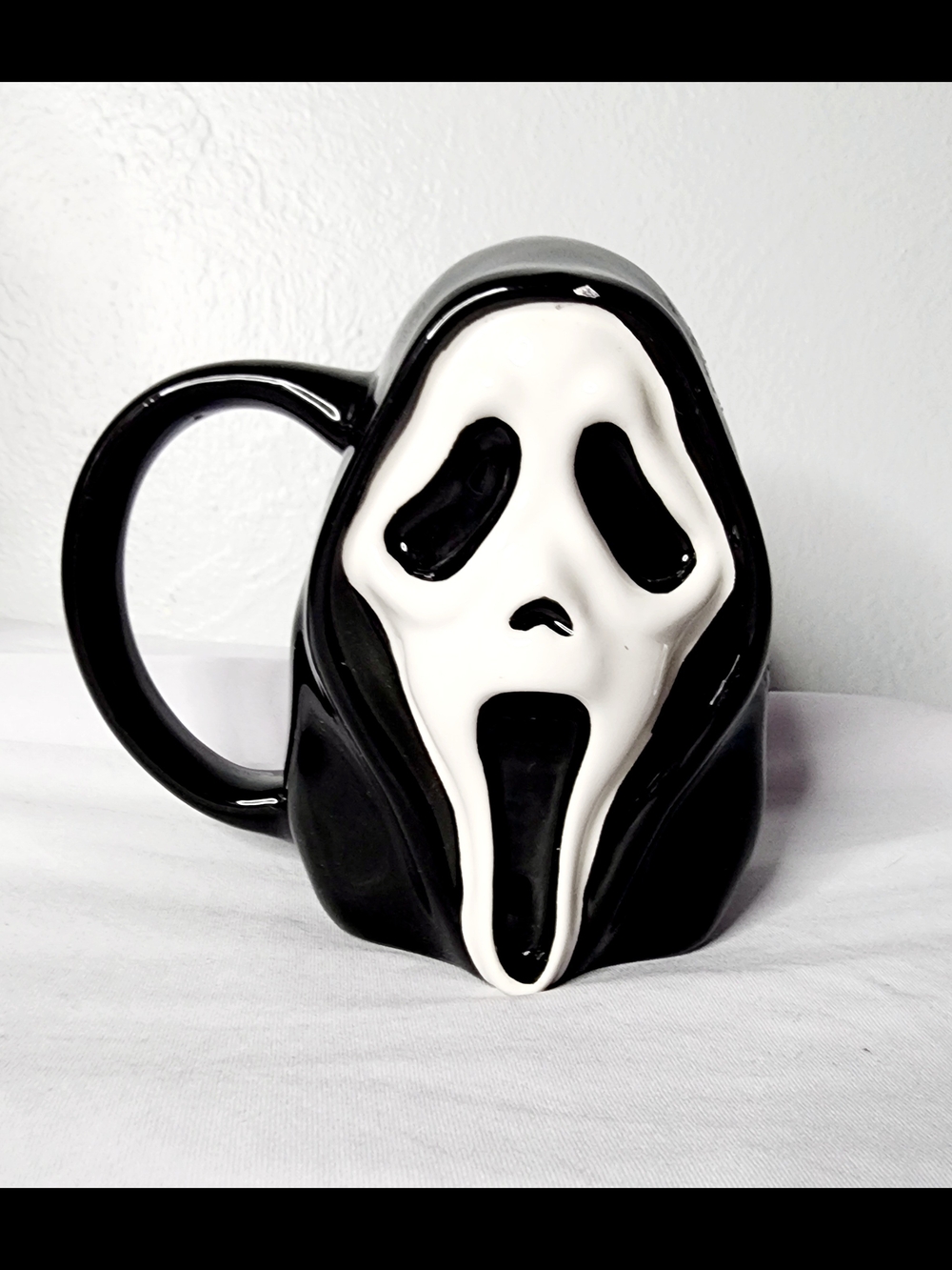 Ghost Face Scream Mask 3D Ceramic Coffee Mug Bioworld Fun World Horror Movie